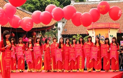 Ngày thơ Việt Nam: Mùa xuân đất nước từ Điện Biên tới Trường Sa - ảnh 1